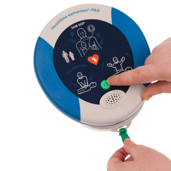 HeartSine Samaritan PAD 500P AED: Powertaste & Elektrodenfach